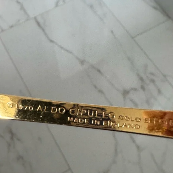 Vintage 1970’s Charles Revson Love Bracelet - Picture 3 of 7